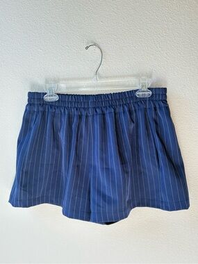 Urban Revivo Blue/White Pinstripe Shorts (Size:XL)